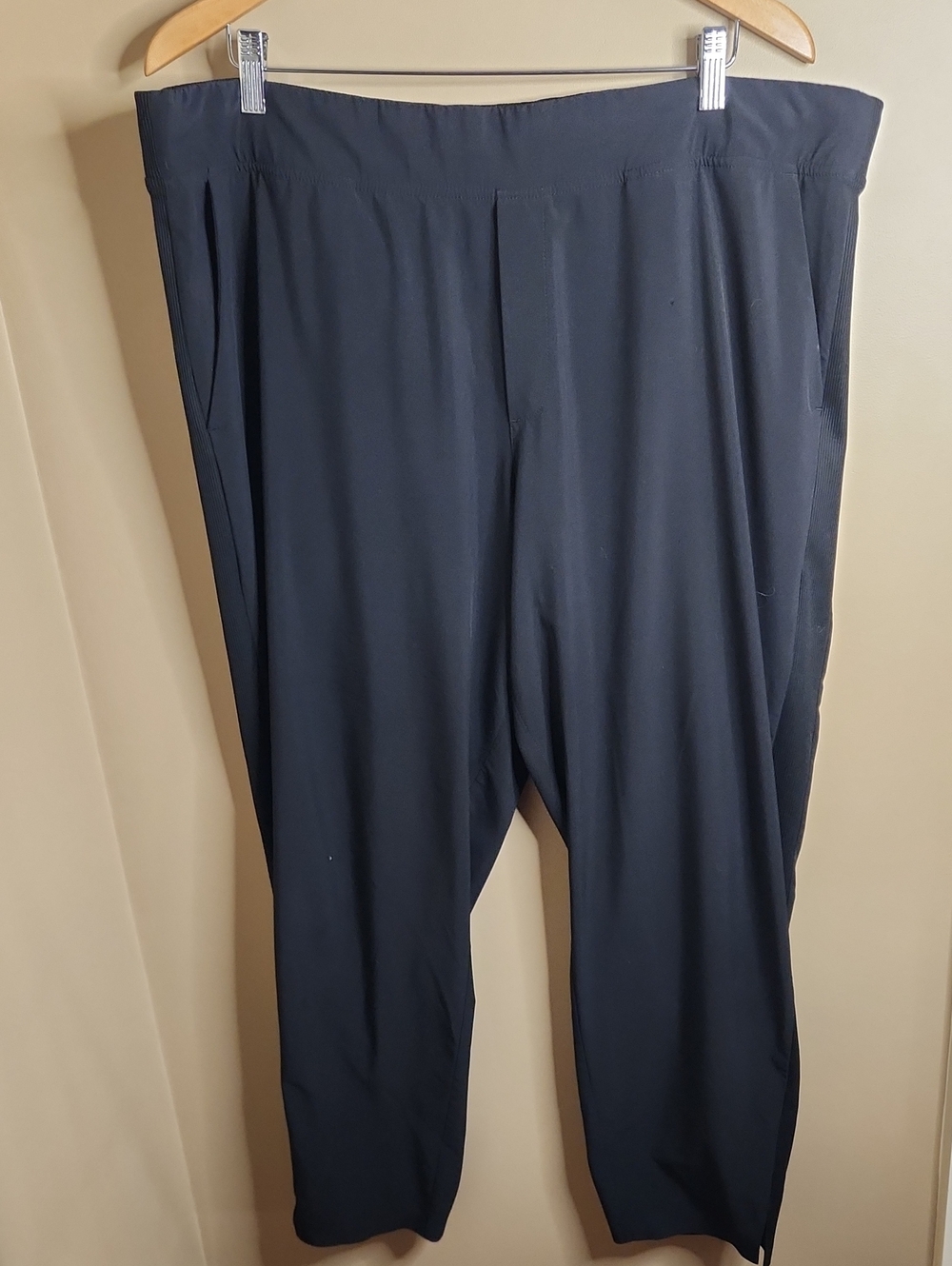 Athleta Brooklyn ankle pants in Black. Size 18. #198671